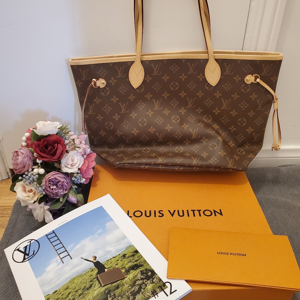 Louis Vuitton neverfull MM Cherry monogram